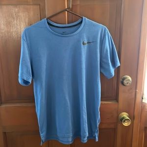 Men’s medium Nike blue Dri Fit t shirt